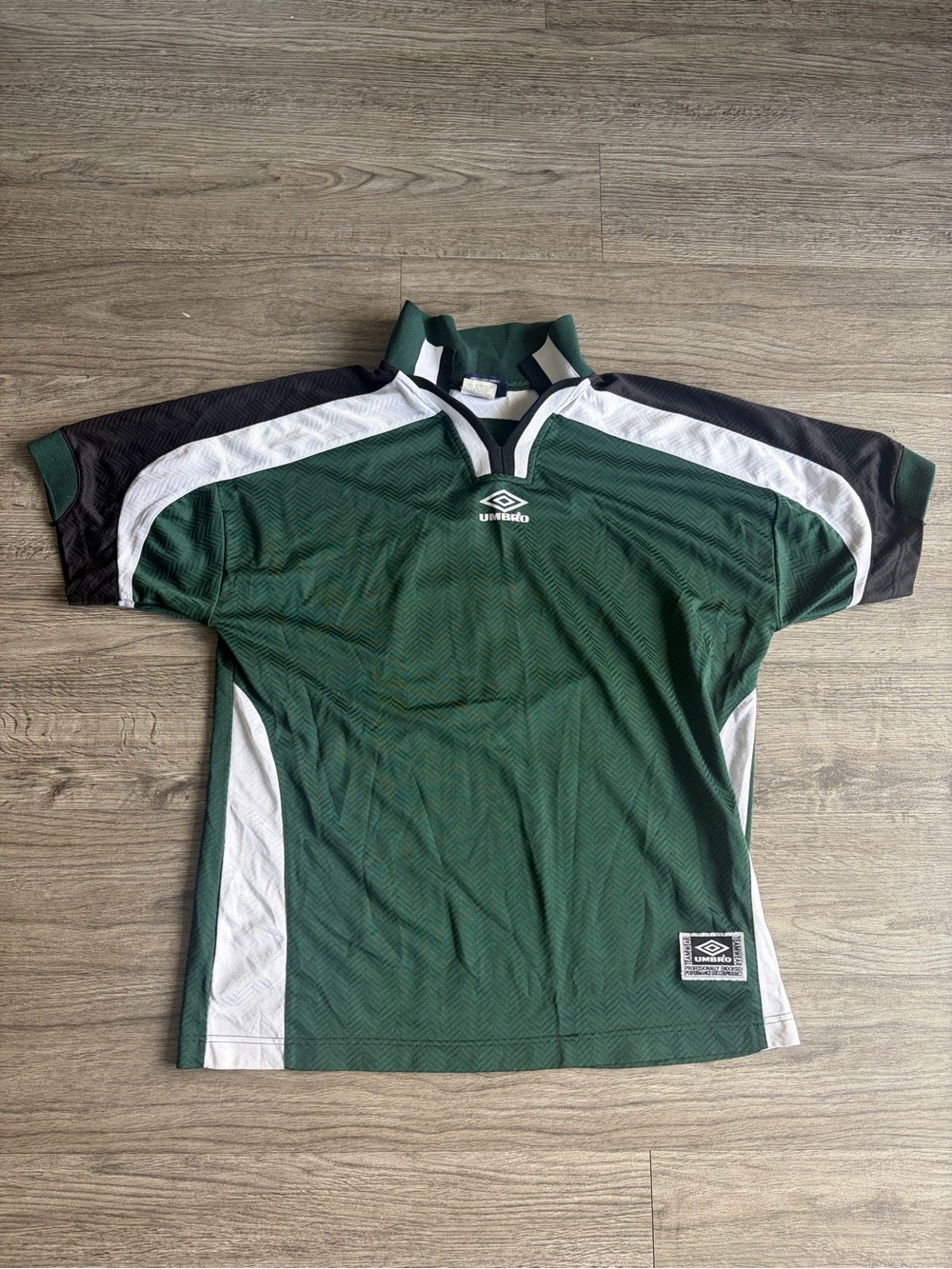 Umbro Men’s Dark Green Short-Sleeve Soccer Jersey